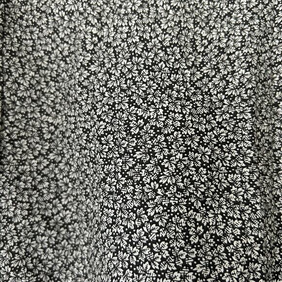 Marc Anthony Black Dainty Floral Button Up Size Medium - Picture 3 of 7